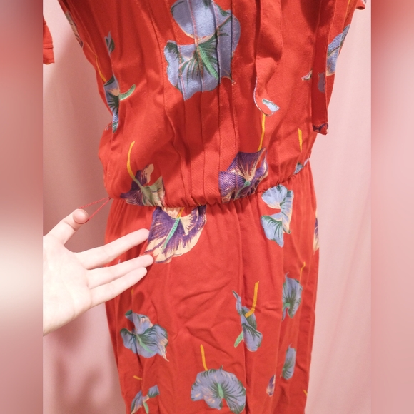 1990s Ragtime/ILGWU Red Midi Dress with Flowers (fits like a Size XS/S) - Picture 7 of 9